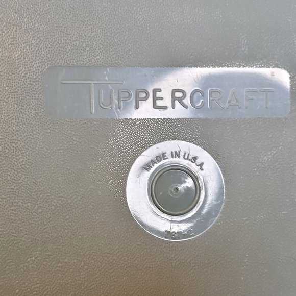 Tupperware Tuppercraft 767 Storage Container Light Blue 2 Piece Missing Tray - Picture 5 of 6